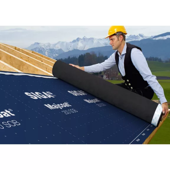 SIGA Majcoat 250g SOB páraáteresztő tetőfólia ragasztósávval 75m2/tekercs SIGA Majcoat 250g SOB páraáteresztő tetőfólia ragasztósávval 75m2/tekercs
